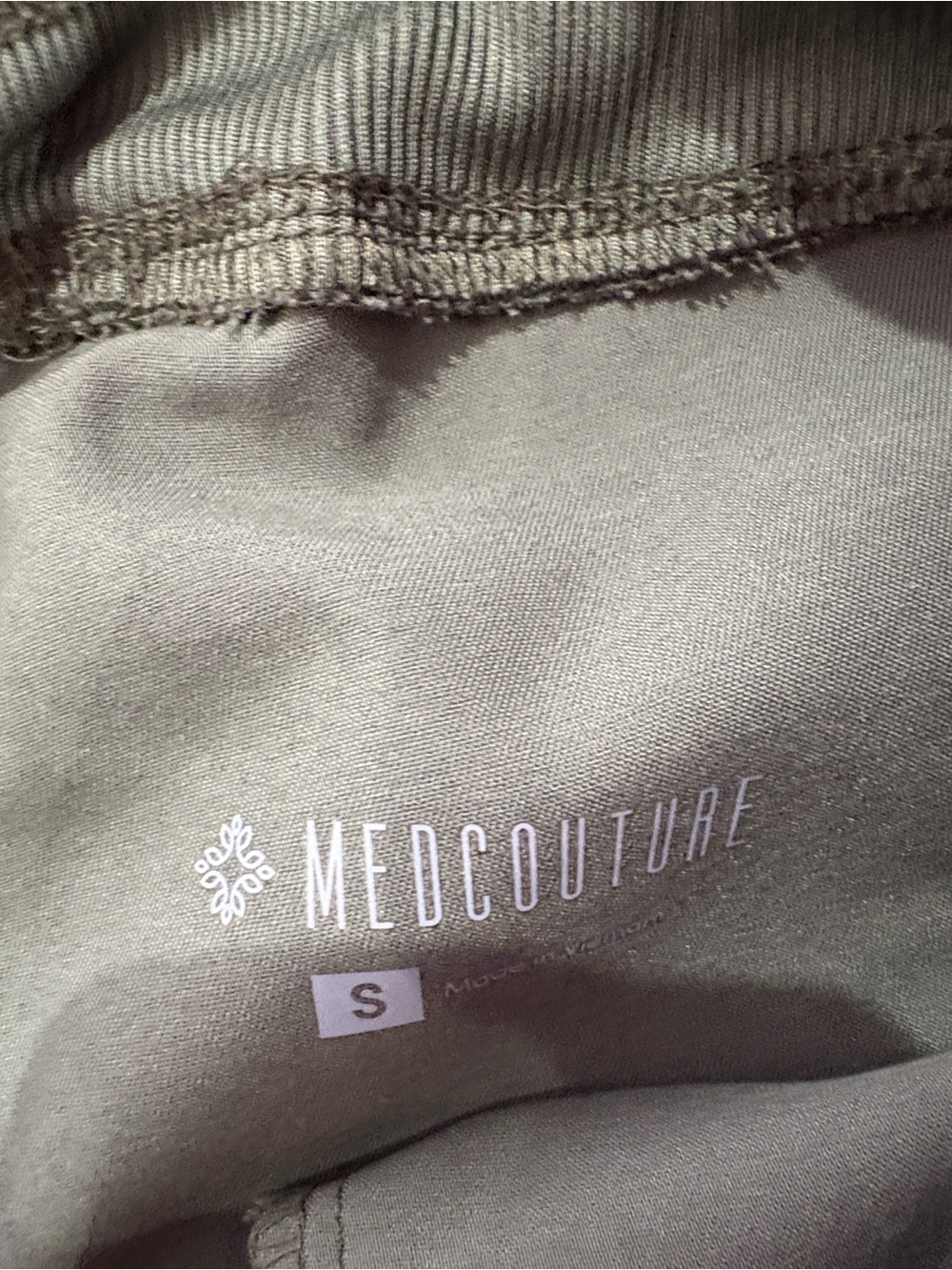 Med Couture Olive Green Scrub Set. Size small with Contrast Waistband - Picture 5 of 7